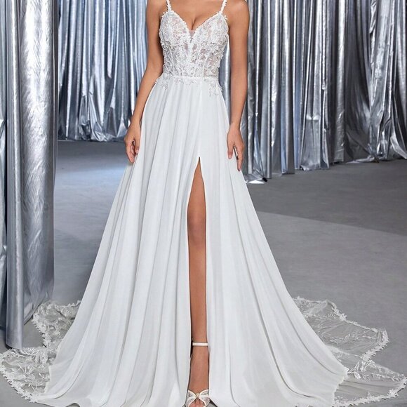 White Women's Elegant Luxurious Embroidery Wedding dress - Picture 4 of 7